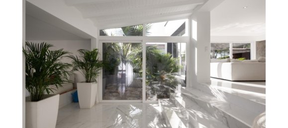5 bedrooms Villa in Cascais, Portugal No. 204536 13