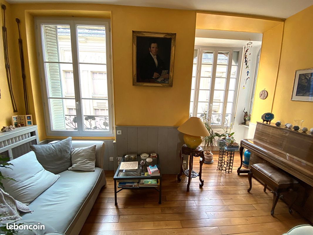 4 bedrooms Apartment in Bourges, France No. 80034