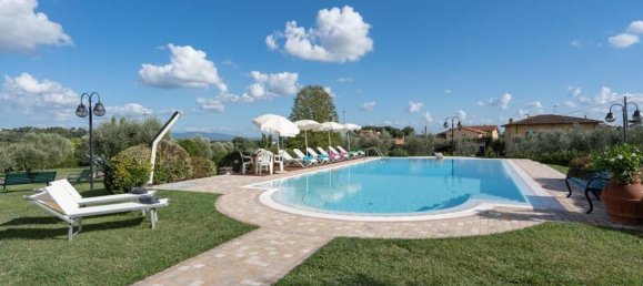 33 rooms Villa in Montecarlo, Italy No. 51016 7