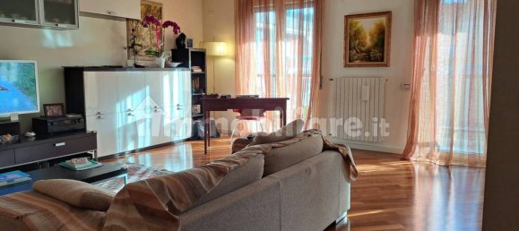 2 Schlafzimmer Wohnung in Salerno, Italy, Nr. 330589 8