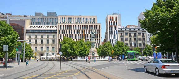 3 bedrooms Apartment in Zaragoza, Spain No. 143239 5