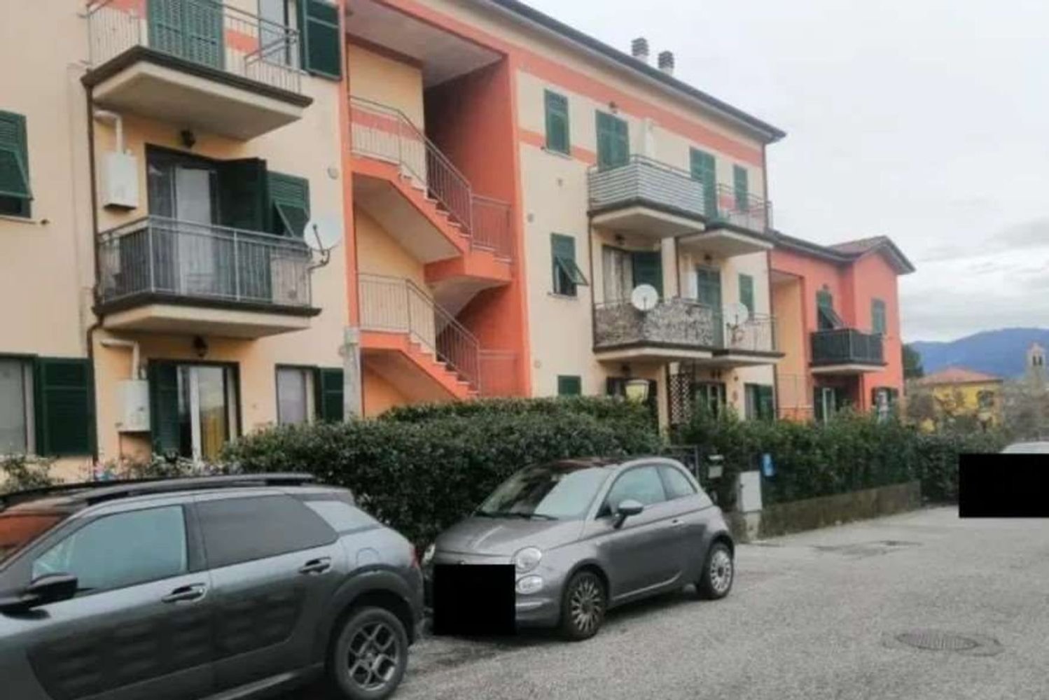 3 rooms Apartment in Follo, Italy No. 265190