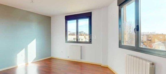 Apartamento de 3 dormitorios en Zaragoza, Spain No. 21666 10