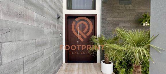 7 bedrooms Villa in Dubai, UAE No. 24635 28