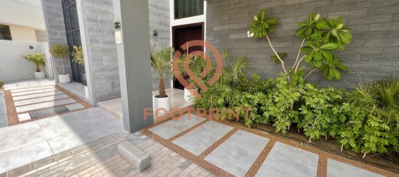 7 bedrooms Villa in Dubai, UAE No. 24635 35