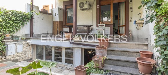 4 bedrooms House in Rome, Italy No. 318220 3