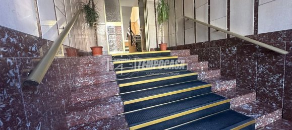 2 bedrooms Apartment in Turin, Italy No. 333847 2