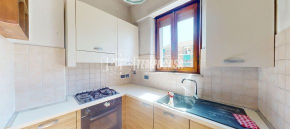 2 bedrooms Apartment in Turin, Italy No. 333847 14