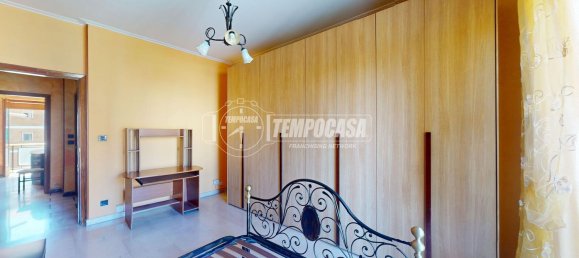 2 bedrooms Apartment in Turin, Italy No. 333847 20