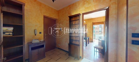 2 bedrooms Apartment in Turin, Italy No. 333847 9