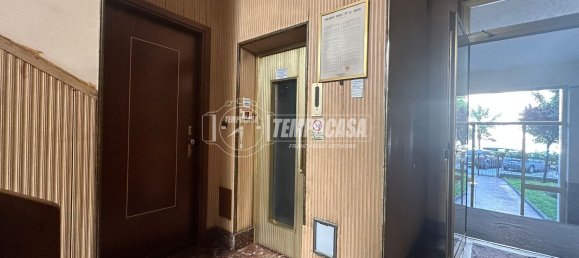 2 bedrooms Apartment in Turin, Italy No. 333847 3