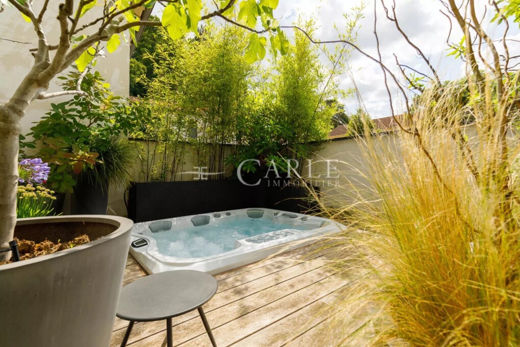 2 bedrooms House in Meyzieu, France No. 321435