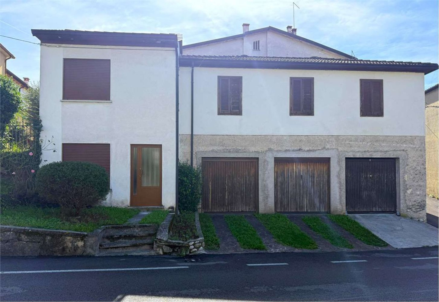 5 bedrooms House in Calvene, Italy No. 330160