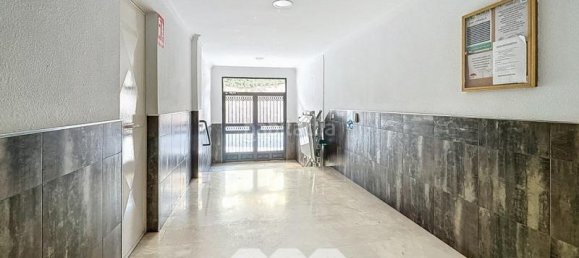 Apartamento de 4 dormitorios en Torre del Mar, Spain No. 45467 3