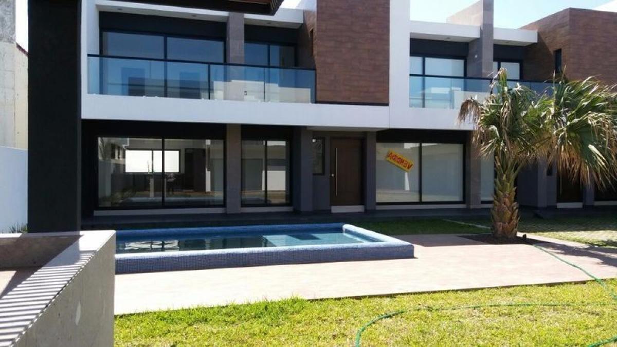 3 bedrooms House in Tijuana, Mexico No. 155634
