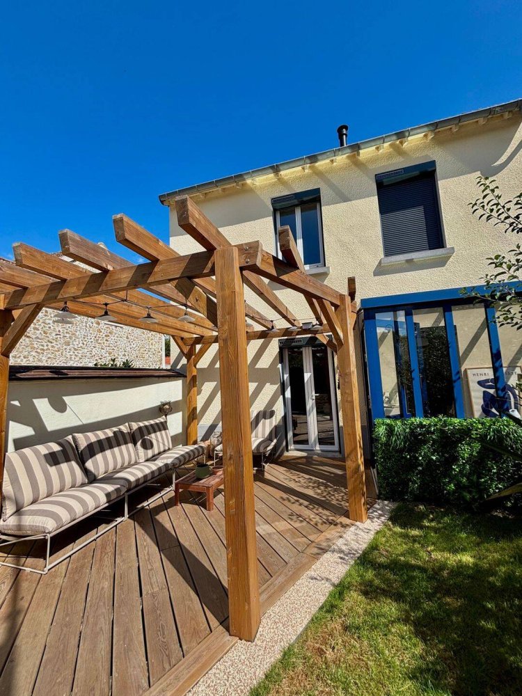 3 غرف نوم منزل في Le Mesnil-Saint-Denis, France رقم 329951