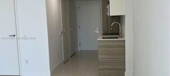 34.84m² Commercial property for rent in Miami, Miami-Dade, Florida, USA № 614980 5