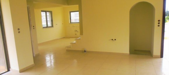 4 bedrooms Commercial property in Loutraki, Greece No. 7902 4