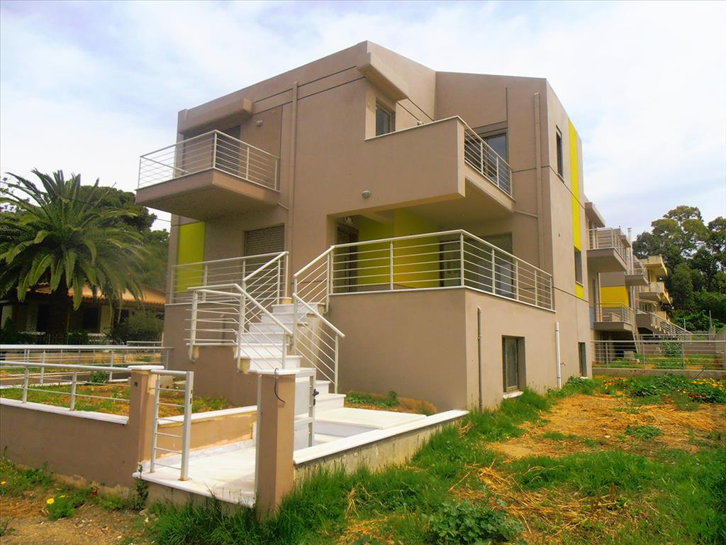 4 bedrooms Commercial property in Loutraki, Greece No. 7902