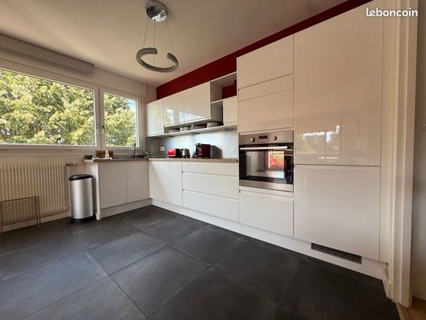 3 bedrooms Apartment in Ecully, France No. 289725