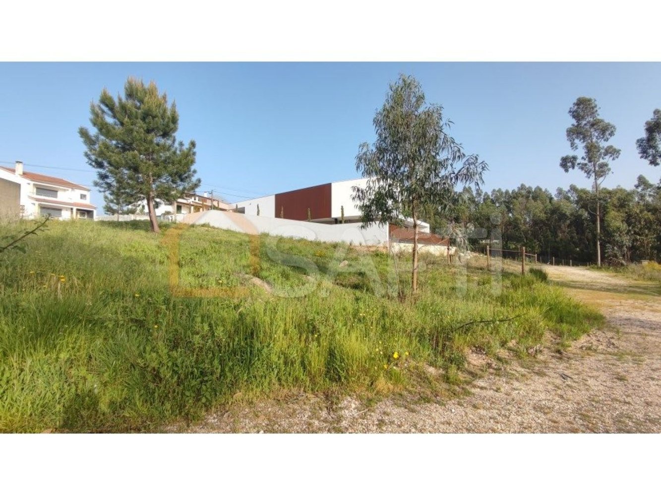 1100m² Land in Leiria, Portugal No. 64108