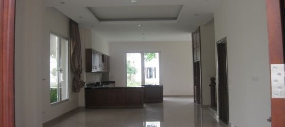3 bedrooms Villa in Long Bien, Vietnam No. 5638 2