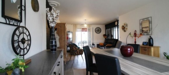 3 Schlafzimmer Haus in Villerest, France, Nr. 270757 2