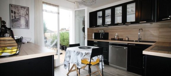 3 Schlafzimmer Haus in Villerest, France, Nr. 270757 4