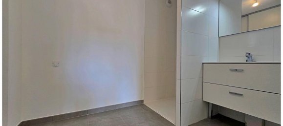 Apartamento de 2 habitaciónes en Lattes, France No. 309040 8