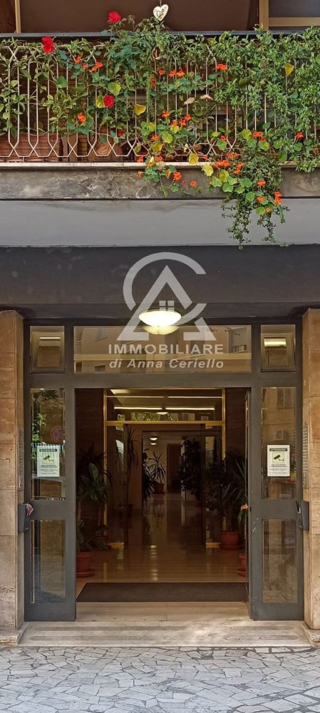 2 rooms Apartment in Rome, Italy No. 259052