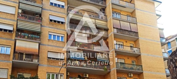 2 rooms Apartment in Rome, Italy No. 259052 4