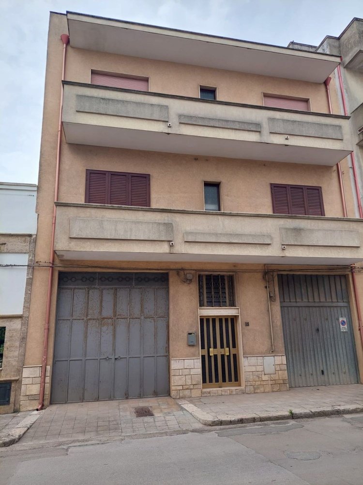 7 rooms Apartment in Avetrana, Italy No. 27982