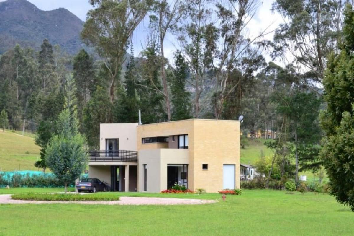 Casa de 3 dormitorios en Cundinamarca, Colombia No. 6582