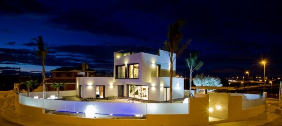 157m² Villa for sale in La Zenia, Alicante, Valencian Community, Spain № 365014 7