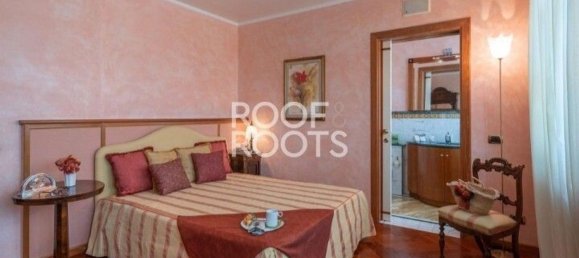 19-Zimmer Villa in Lucca, Italy, Nr. 51023 16