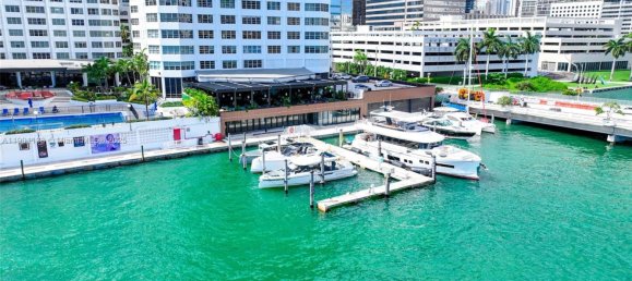 terreno en venta en Miami, Miami-Dade, Florida, USA № 615804 2