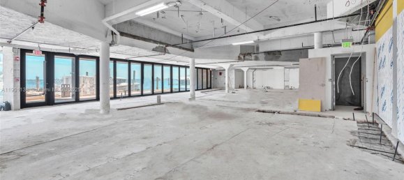 terreno en venta en Miami, Miami-Dade, Florida, USA № 615804 11