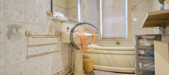 4 bedrooms House in Tourcoing, France No. 92374 36