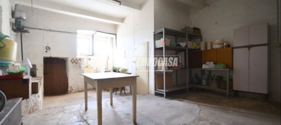 Вилла с 6 комнатами в Путиньяно, Италия № 114813 24