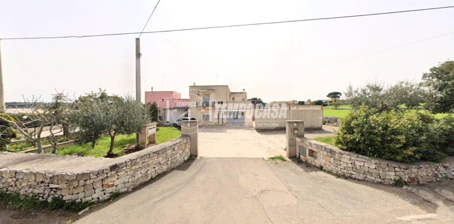 Вилла с 6 комнатами в Путиньяно, Италия № 114813