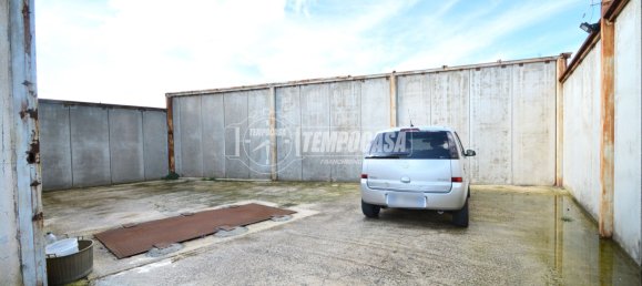 Вилла с 6 комнатами в Путиньяно, Италия № 114813 32