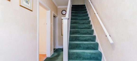 3 Schlafzimmer Haus in Croydon, United Kingdom, Nr. 8137 8