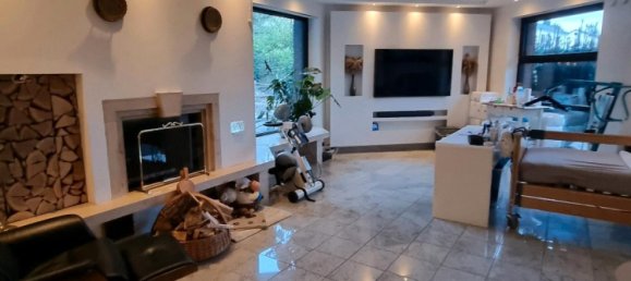 5 bedrooms Bungalow in Offenbach, Germany No. 334402 7