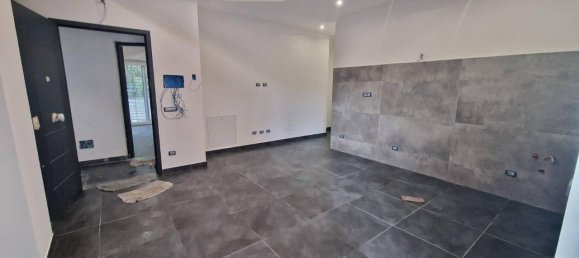 Apartamento de 3 habitaciónes en Genzano di Roma, Italy No. 156196 3