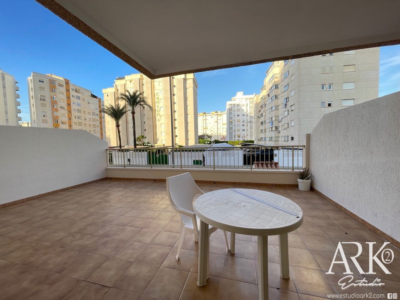 Apartamento de 3 dormitorios en Gandia, Spain No. 273074