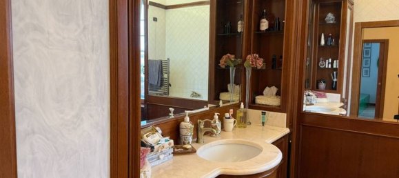 4 bedrooms Villa in Rome, Italy No. 334950 28