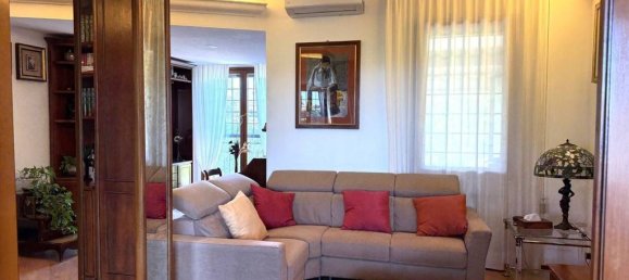 4 bedrooms Villa in Rome, Italy No. 334950 7