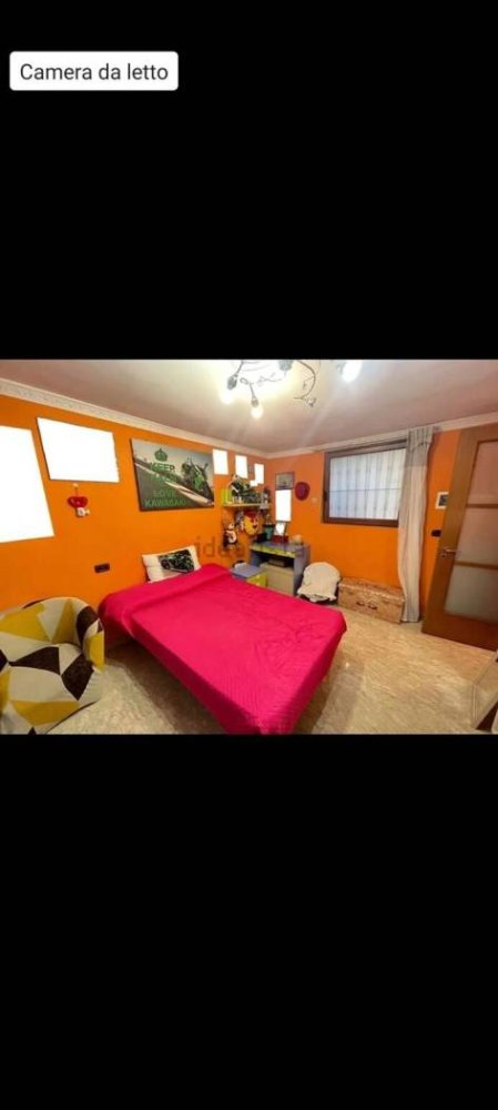 3 bedrooms Apartment in Bari, Italy No. 401577