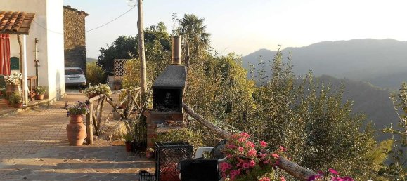 2 bedrooms House in Pescia, Italy No. 218 4