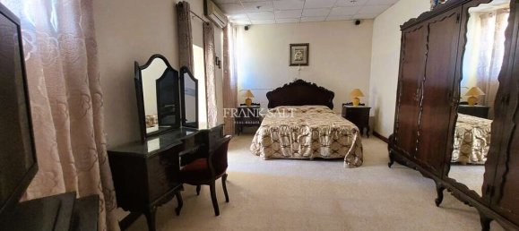 3 غرف نوم منزل في Qormi, Malta رقم 2317 6